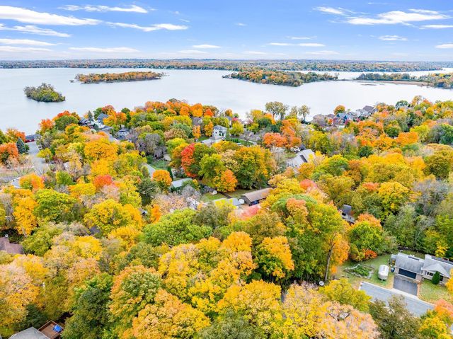 3041 Inverness Lane, Mound, MN 55364