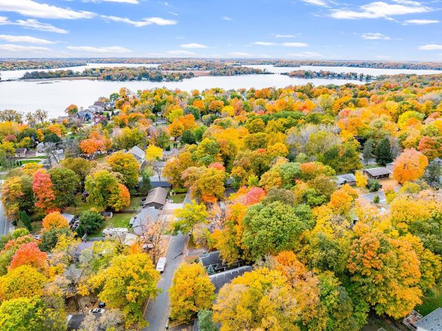 3041 Inverness Lane, Mound, MN 55364