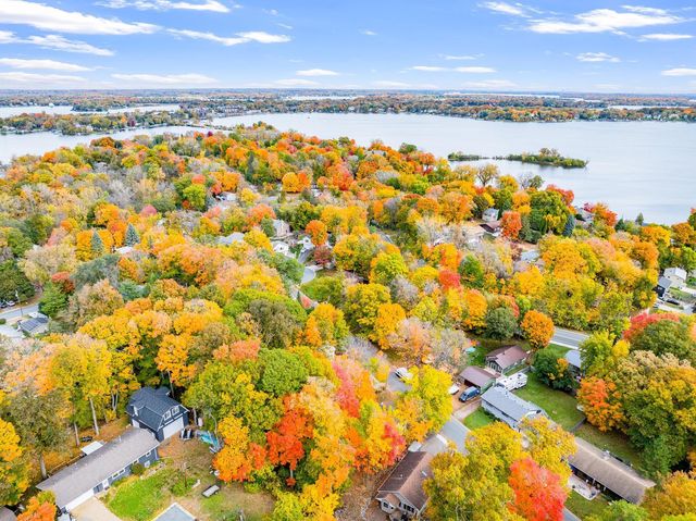 3041 Inverness Lane, Mound, MN 55364