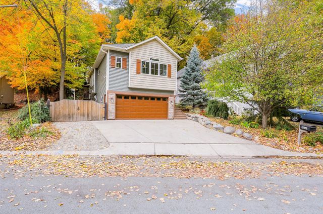 3041 Inverness Lane, Mound, MN 55364