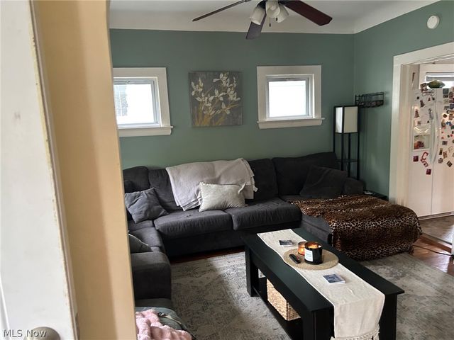 1200 Cook Avenue, Lakewood, OH 44107