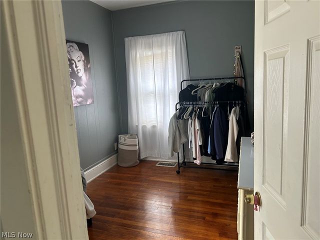 1200 Cook Avenue, Lakewood, OH 44107