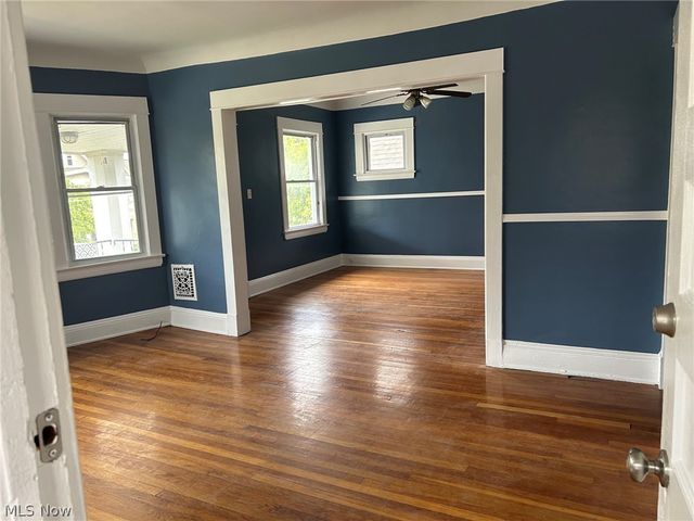 1200 Cook Avenue, Lakewood, OH 44107
