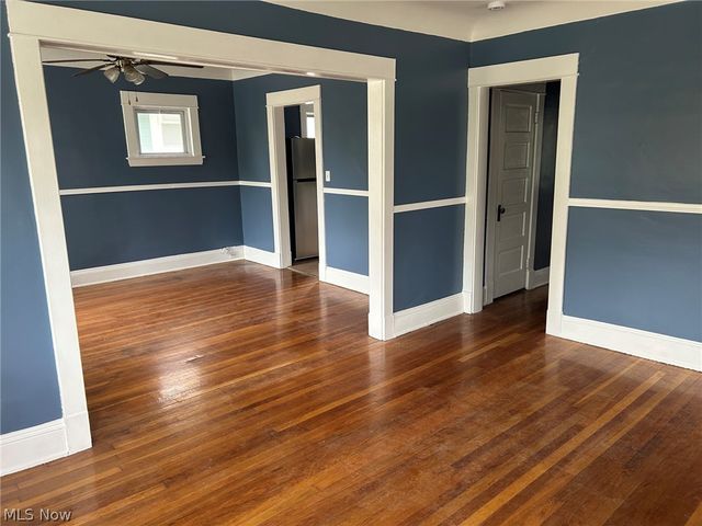1200 Cook Avenue, Lakewood, OH 44107