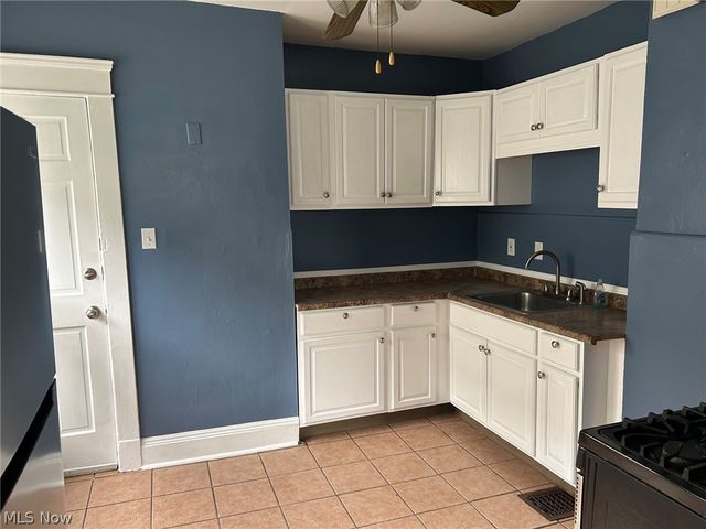 1200 Cook Avenue, Lakewood, OH 44107
