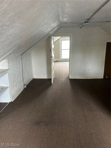 1200 Cook Avenue, Lakewood, OH 44107