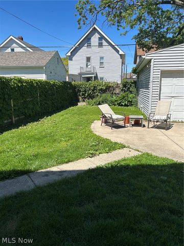 1200 Cook Avenue, Lakewood, OH 44107