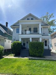 1200 Cook Avenue, Lakewood, OH 44107
