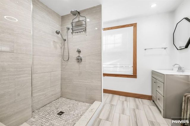 114 E 5th Avenue, Roselle, NJ 07203