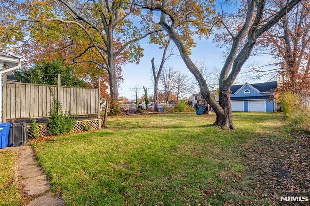 114 E 5th Avenue, Roselle, NJ 07203