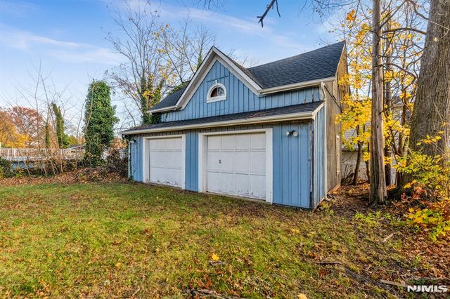 114 E 5th Avenue, Roselle, NJ 07203