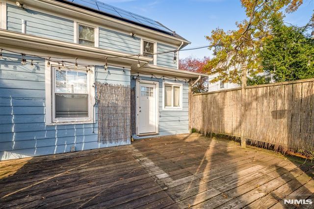 114 E 5th Avenue, Roselle, NJ 07203