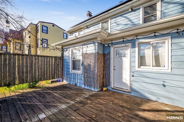 114 E 5th Avenue, Roselle, NJ 07203