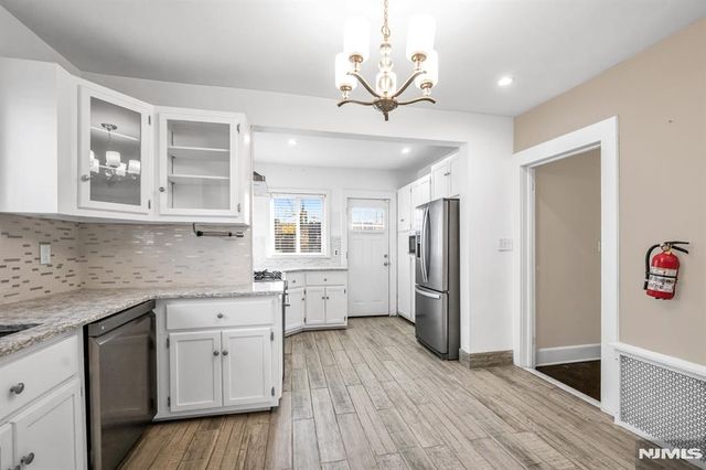 114 E 5th Avenue, Roselle, NJ 07203