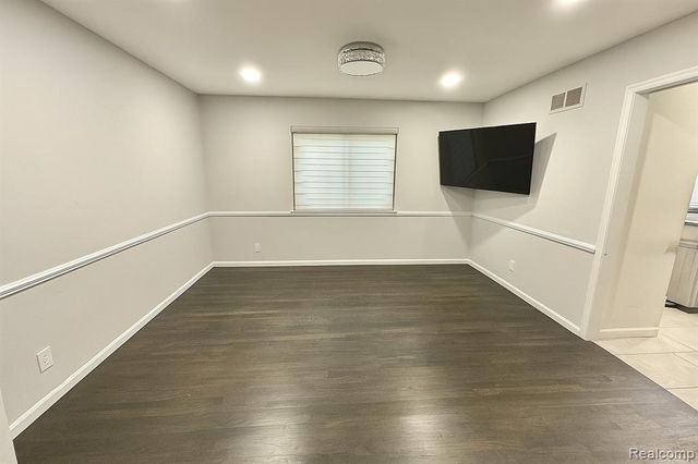 4205 Hardwoods Drive, West Bloomfield, MI 48323