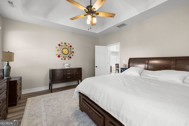 299 Woodlake Drive, Newnan, GA 30265