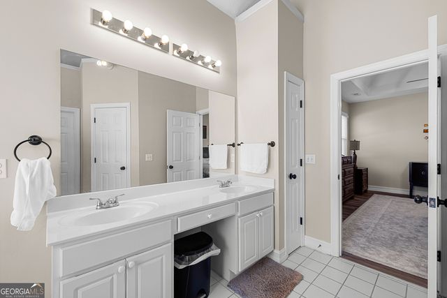 299 Woodlake Drive, Newnan, GA 30265