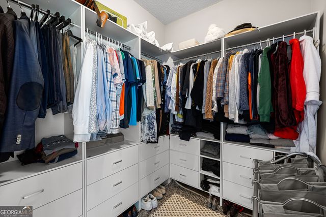 299 Woodlake Drive, Newnan, GA 30265