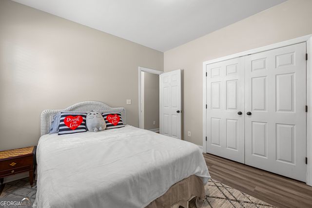 299 Woodlake Drive, Newnan, GA 30265