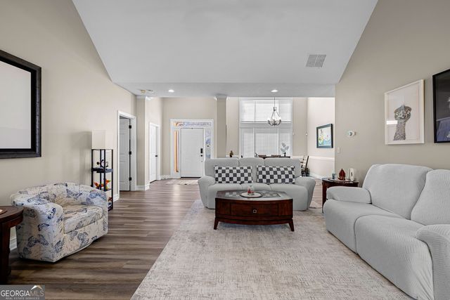 299 Woodlake Drive, Newnan, GA 30265