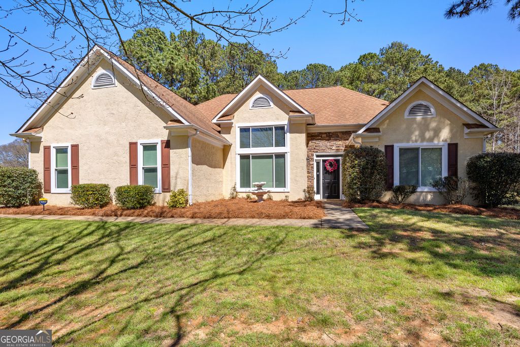 299 Woodlake Drive, Newnan, GA 30265