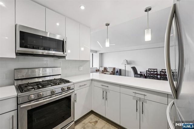 200 Old Palisade Road 3J, Fort Lee, NJ 07024