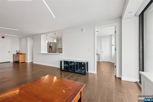 200 Old Palisade Road 3J, Fort Lee, NJ 07024