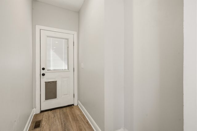 201 16th Ave, E, Springfield, TN 37172