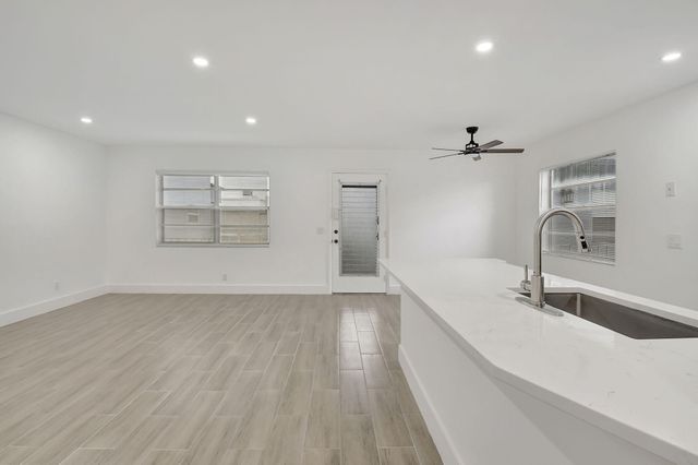126 Burgundy C, Delray Beach, FL 33484
