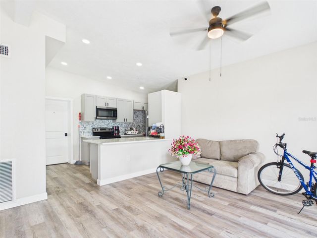 22040 FELTON AVENUE, Port Charlotte, FL 33952