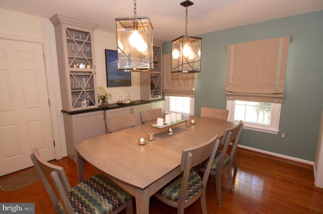 5619 HERBERTS CROSSING DR, Burke, VA 22015