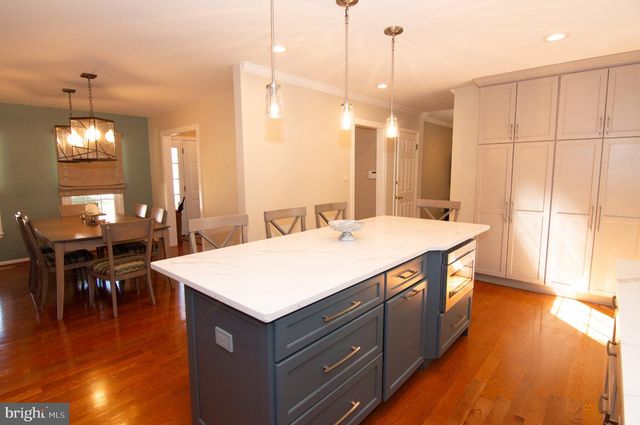 5619 HERBERTS CROSSING DR, Burke, VA 22015