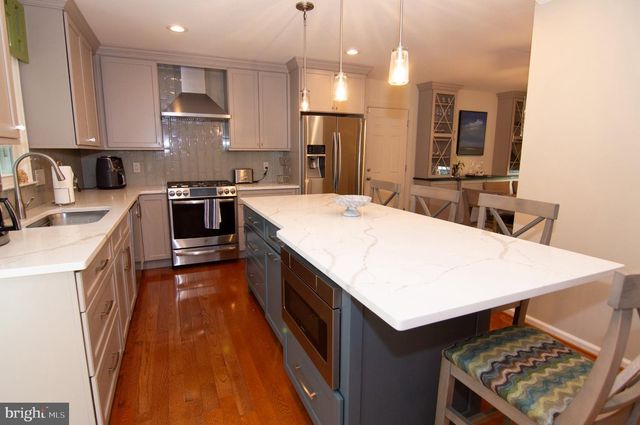 5619 HERBERTS CROSSING DR, Burke, VA 22015