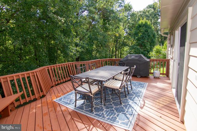 5619 HERBERTS CROSSING DR, Burke, VA 22015