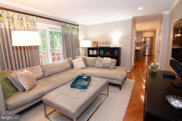 5619 HERBERTS CROSSING DR, Burke, VA 22015