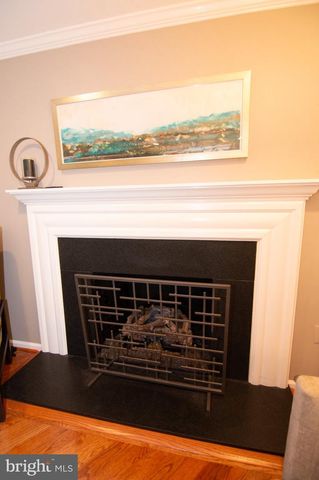 5619 HERBERTS CROSSING DR, Burke, VA 22015