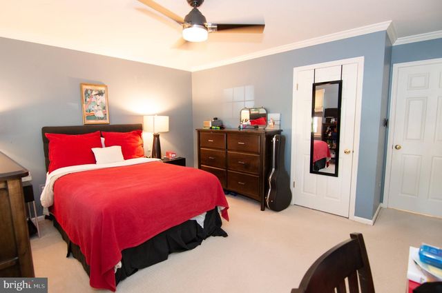 5619 HERBERTS CROSSING DR, Burke, VA 22015