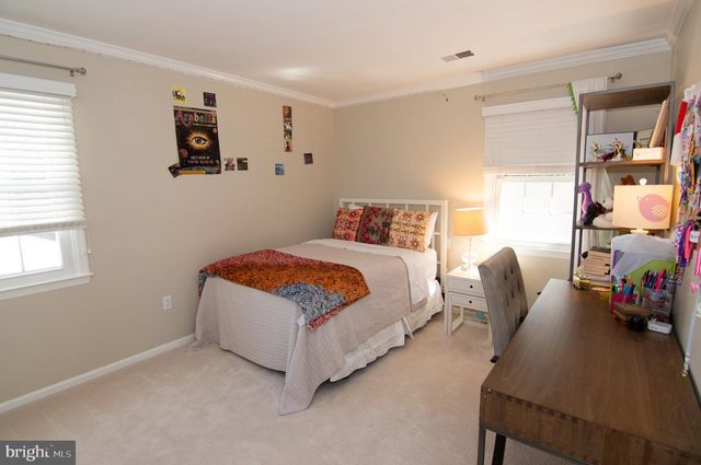 5619 HERBERTS CROSSING DR, Burke, VA 22015
