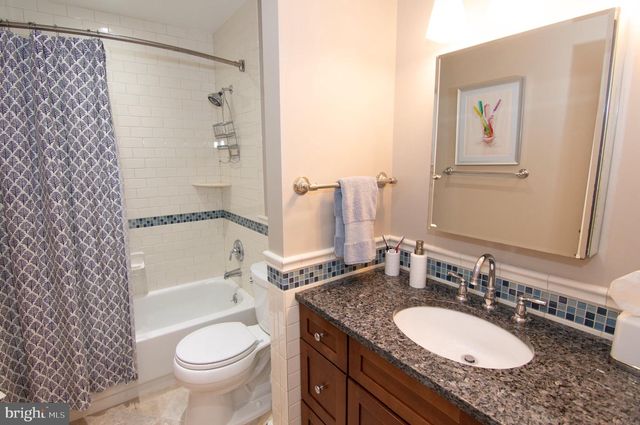5619 HERBERTS CROSSING DR, Burke, VA 22015