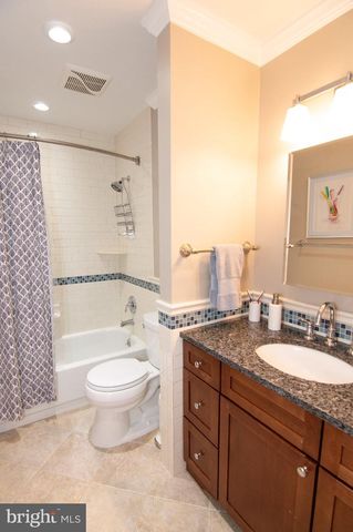 5619 HERBERTS CROSSING DR, Burke, VA 22015