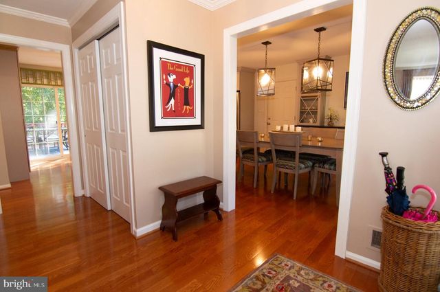 5619 HERBERTS CROSSING DR, Burke, VA 22015