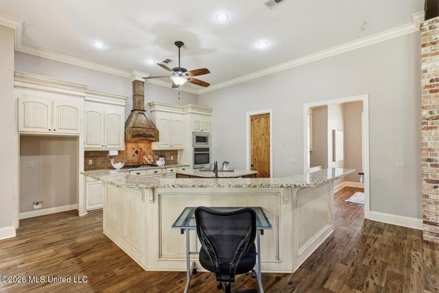 306 Kitty Hawk Circle, Brandon, MS 39047