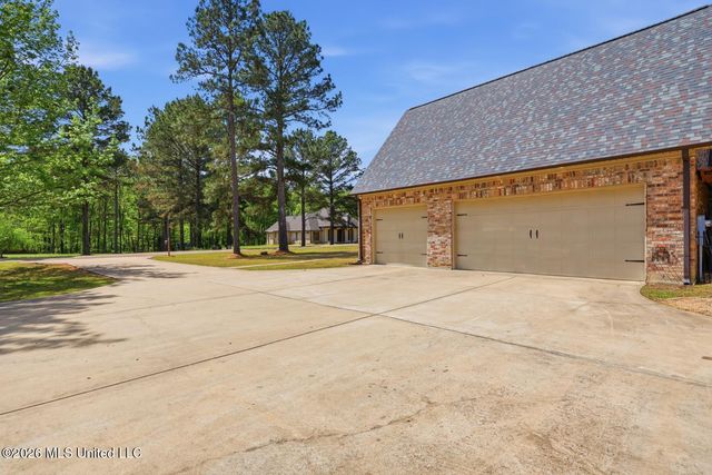 306 Kitty Hawk Circle, Brandon, MS 39047