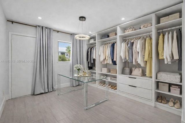 877 NE 195th St 422, Miami, FL 33179