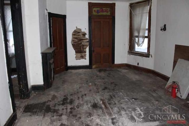 3158 River Road, Cincinnati, OH 45204