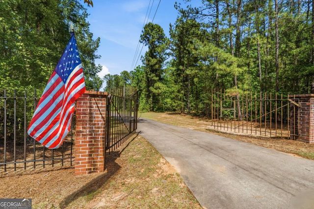 260 Black Springs Road NE, Milledgeville, GA 31061