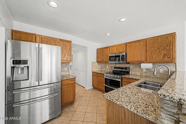 3301 E MARCONI Avenue, Phoenix, AZ 85032