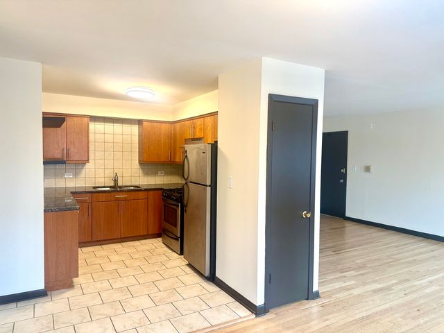 424 Elgin Avenue 8, Forest Park, IL 60130