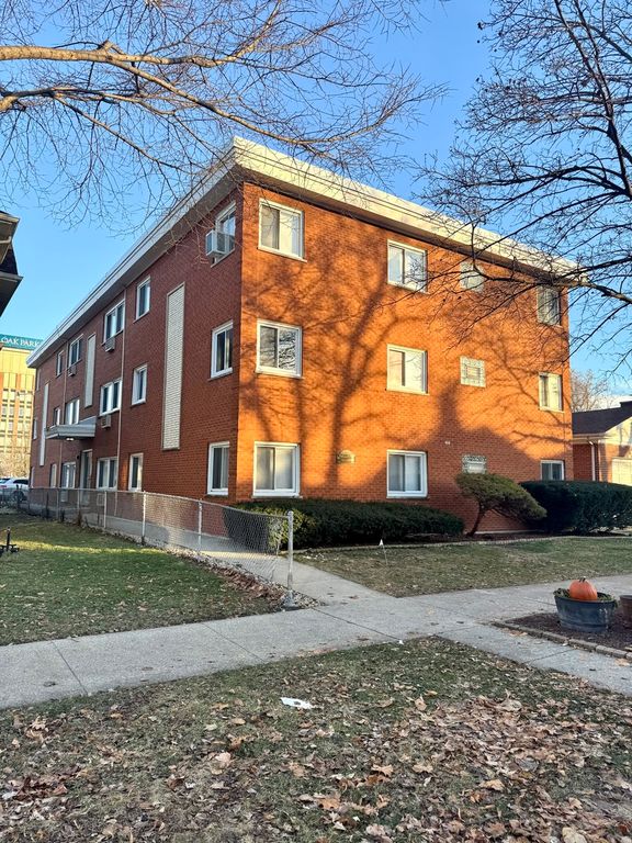 424 Elgin Avenue 8, Forest Park, IL 60130