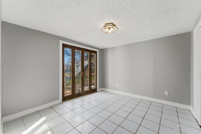 1906 Lillian Avenue, Glenn Heights, TX 75154